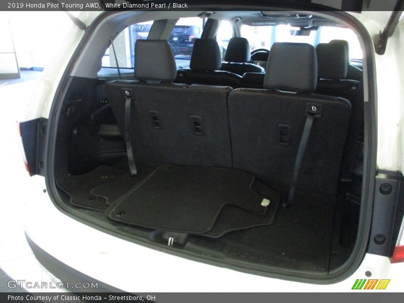 White Diamond Pearl / Black 2019 Honda Pilot Touring AWD
