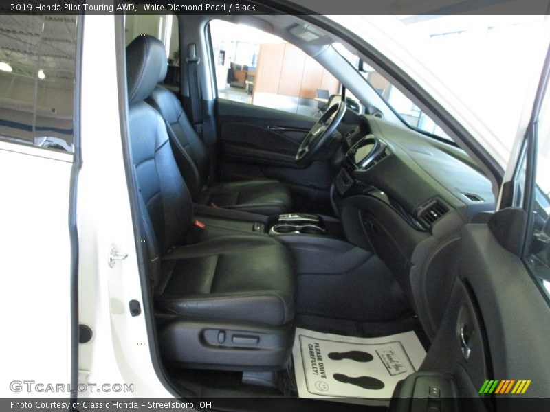 White Diamond Pearl / Black 2019 Honda Pilot Touring AWD