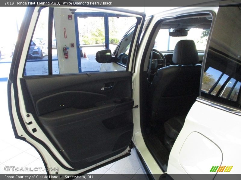 White Diamond Pearl / Black 2019 Honda Pilot Touring AWD
