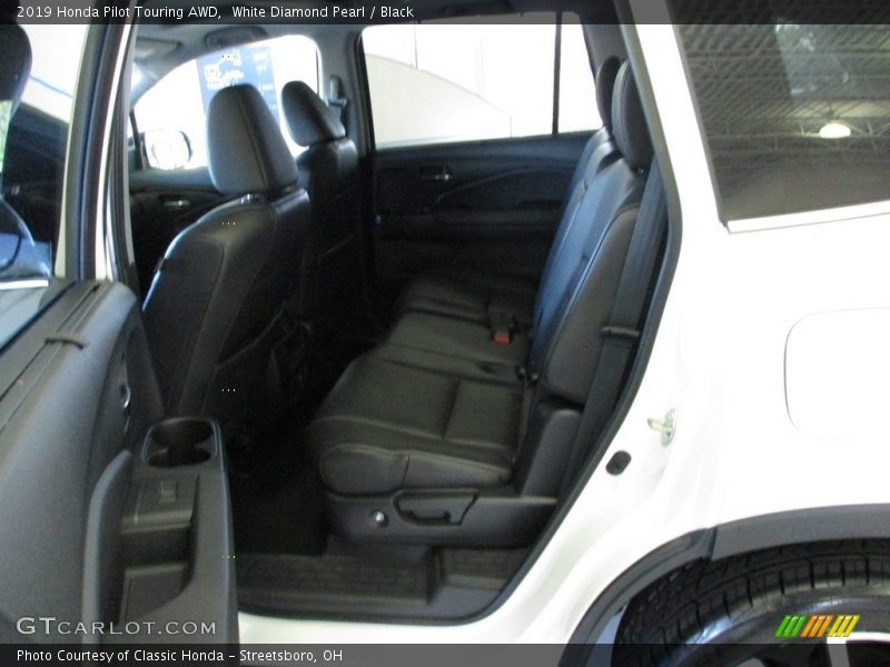 White Diamond Pearl / Black 2019 Honda Pilot Touring AWD