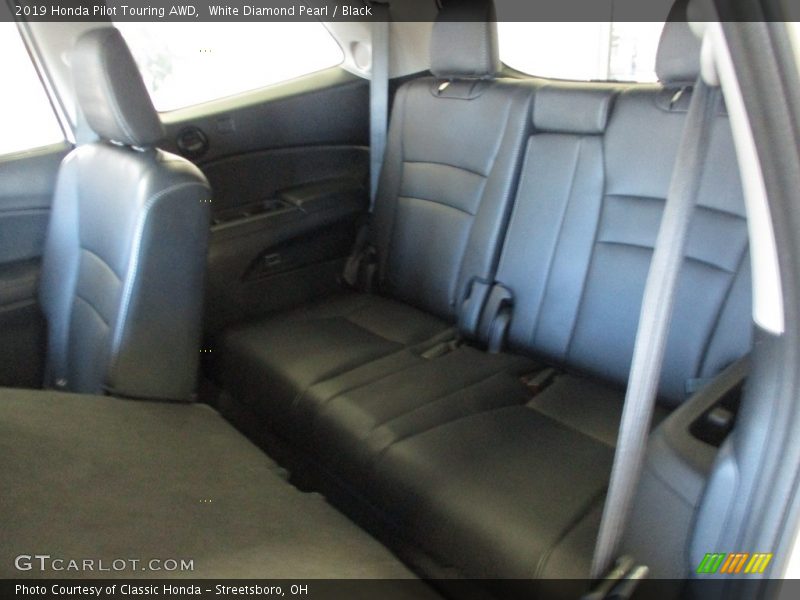 White Diamond Pearl / Black 2019 Honda Pilot Touring AWD