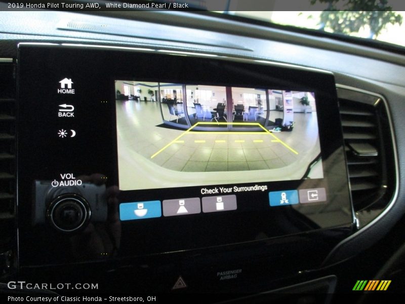 White Diamond Pearl / Black 2019 Honda Pilot Touring AWD