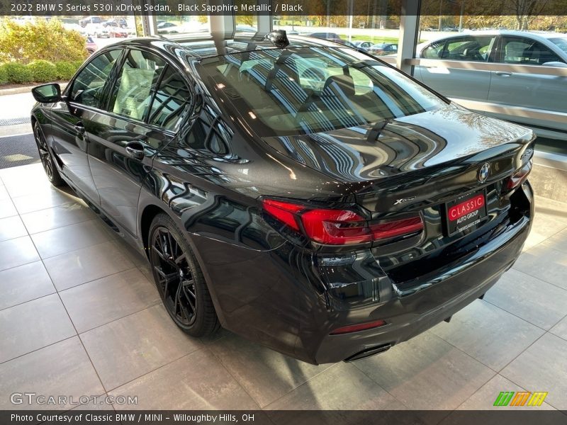 Black Sapphire Metallic / Black 2022 BMW 5 Series 530i xDrive Sedan