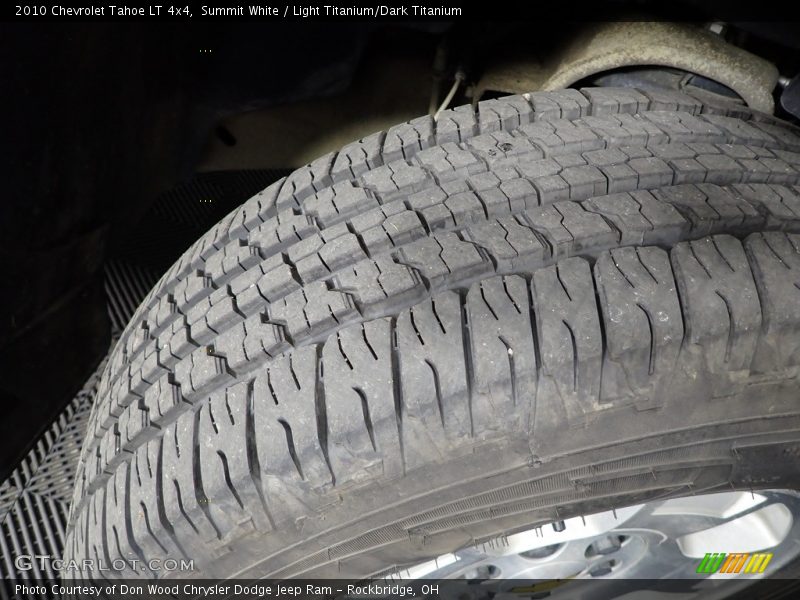Summit White / Light Titanium/Dark Titanium 2010 Chevrolet Tahoe LT 4x4
