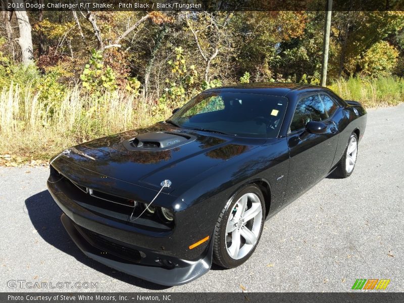 Pitch Black / Black/Tungsten 2016 Dodge Challenger R/T Shaker