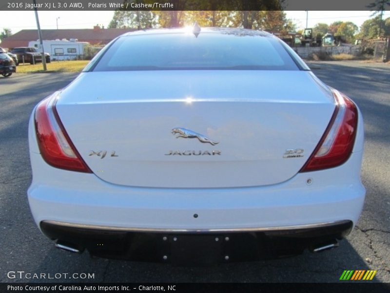 Polaris White / Cashew/Truffle 2016 Jaguar XJ L 3.0 AWD