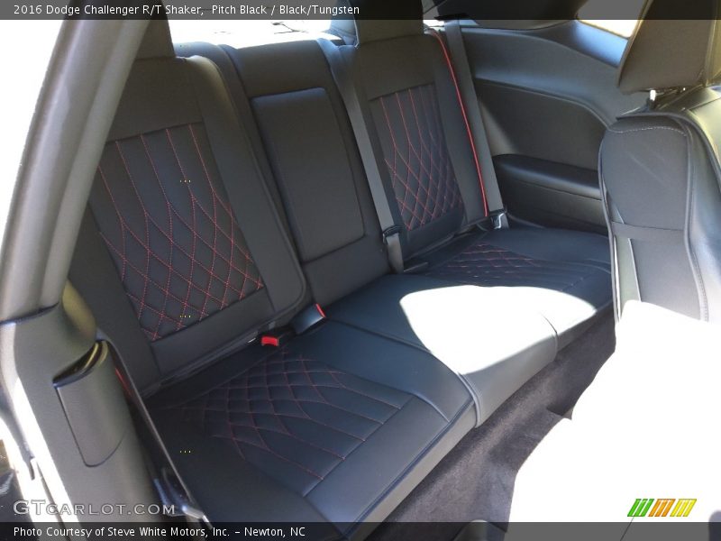Pitch Black / Black/Tungsten 2016 Dodge Challenger R/T Shaker