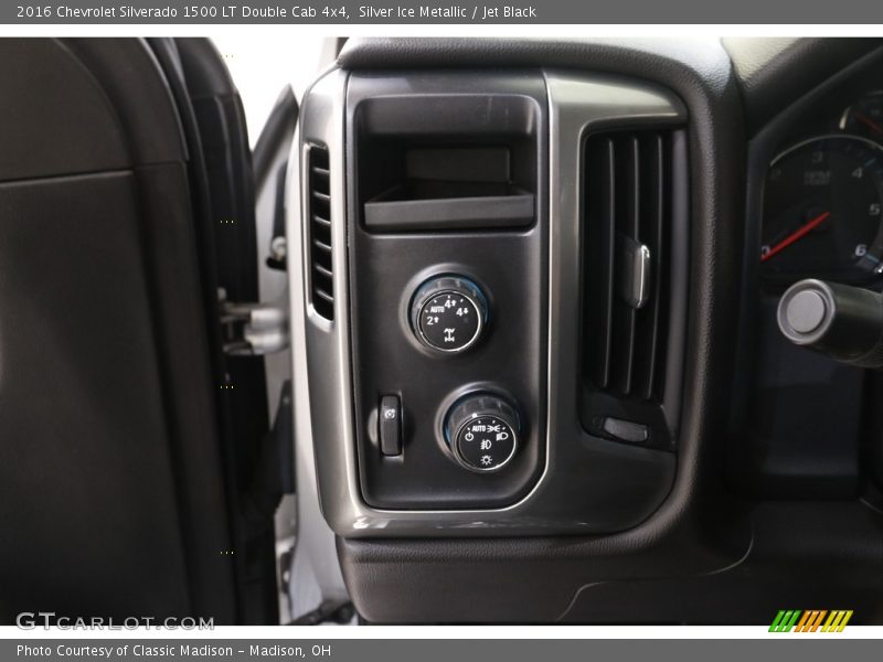 Controls of 2016 Silverado 1500 LT Double Cab 4x4