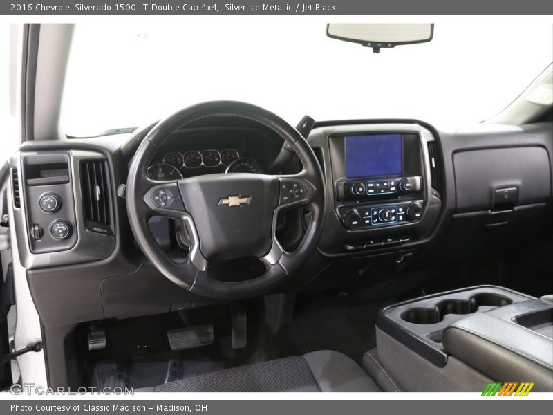 Dashboard of 2016 Silverado 1500 LT Double Cab 4x4