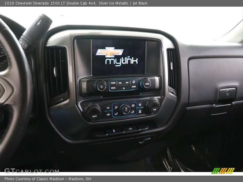 Controls of 2016 Silverado 1500 LT Double Cab 4x4