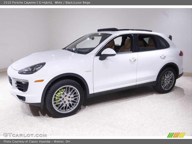White / Black/Luxor Beige 2016 Porsche Cayenne S E-Hybrid