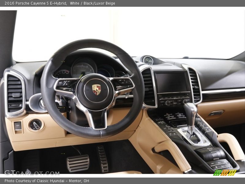 White / Black/Luxor Beige 2016 Porsche Cayenne S E-Hybrid