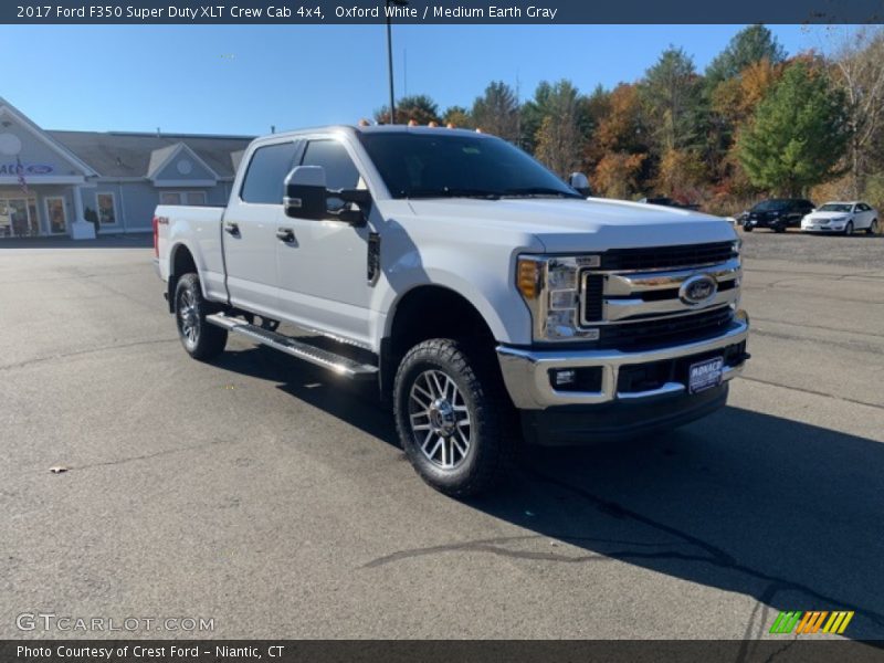 Oxford White / Medium Earth Gray 2017 Ford F350 Super Duty XLT Crew Cab 4x4