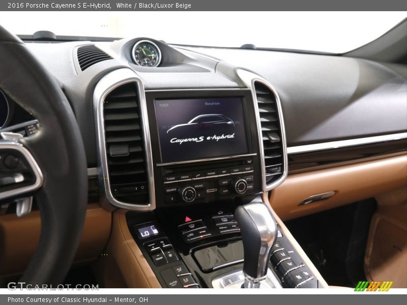 White / Black/Luxor Beige 2016 Porsche Cayenne S E-Hybrid