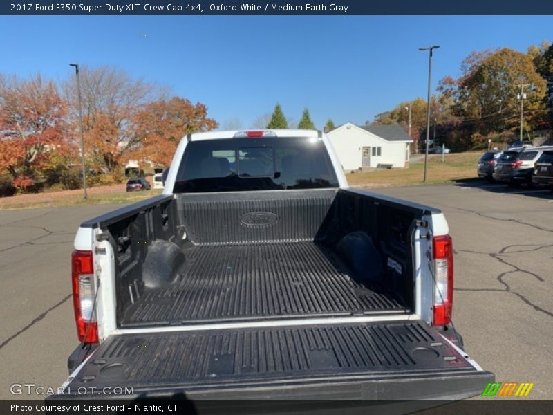 Oxford White / Medium Earth Gray 2017 Ford F350 Super Duty XLT Crew Cab 4x4