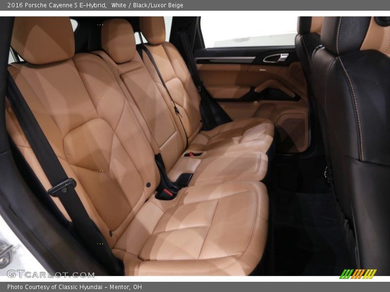 White / Black/Luxor Beige 2016 Porsche Cayenne S E-Hybrid