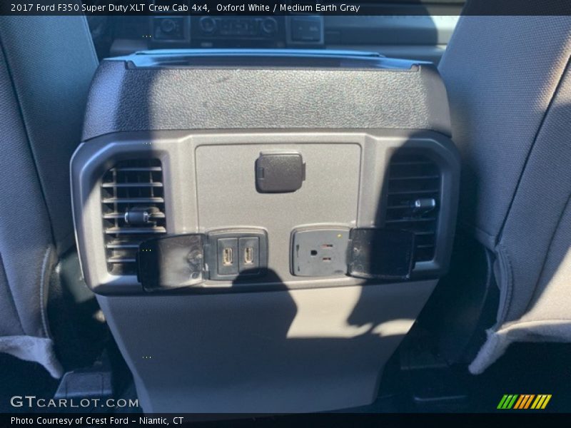 Oxford White / Medium Earth Gray 2017 Ford F350 Super Duty XLT Crew Cab 4x4