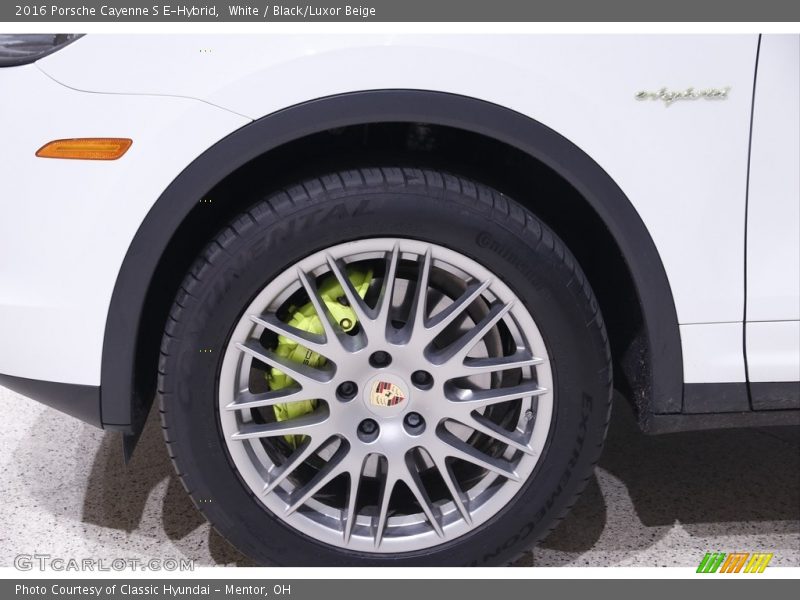 White / Black/Luxor Beige 2016 Porsche Cayenne S E-Hybrid