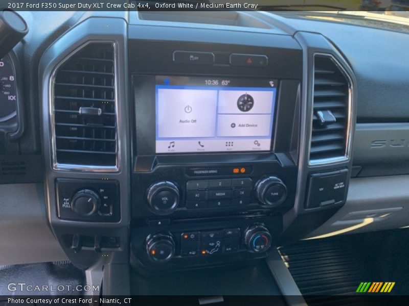 Oxford White / Medium Earth Gray 2017 Ford F350 Super Duty XLT Crew Cab 4x4