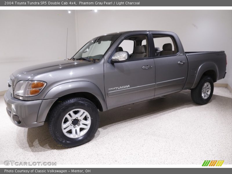 Phantom Gray Pearl / Light Charcoal 2004 Toyota Tundra SR5 Double Cab 4x4