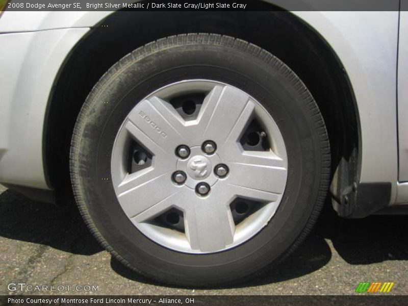 Bright Silver Metallic / Dark Slate Gray/Light Slate Gray 2008 Dodge Avenger SE