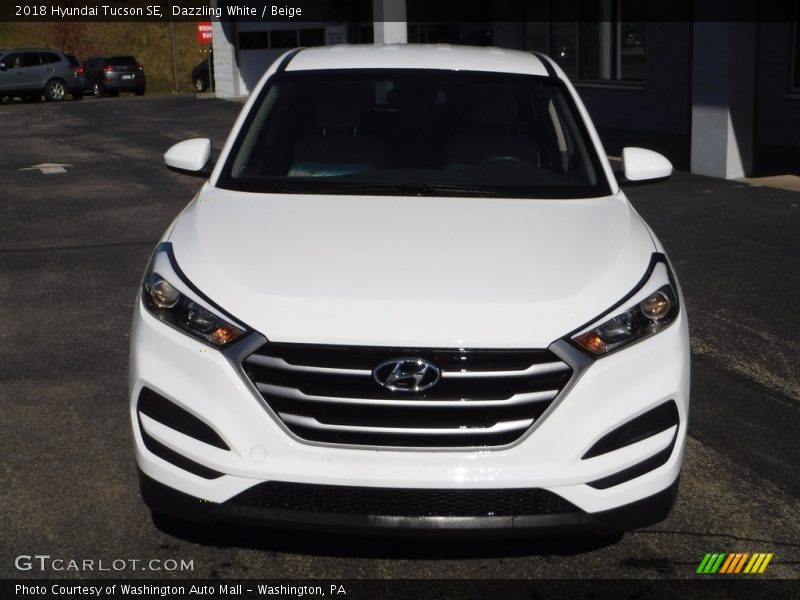 Dazzling White / Beige 2018 Hyundai Tucson SE