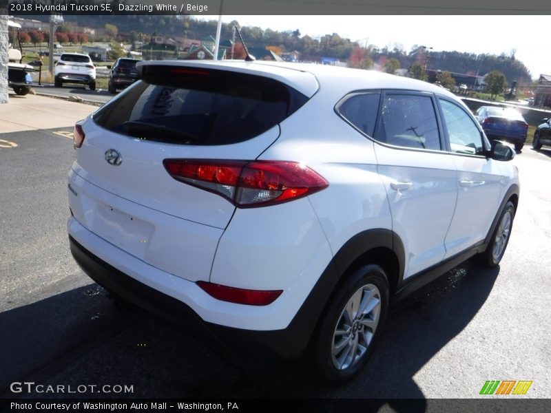 Dazzling White / Beige 2018 Hyundai Tucson SE