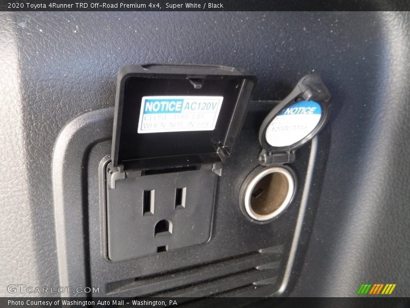 Super White / Black 2020 Toyota 4Runner TRD Off-Road Premium 4x4