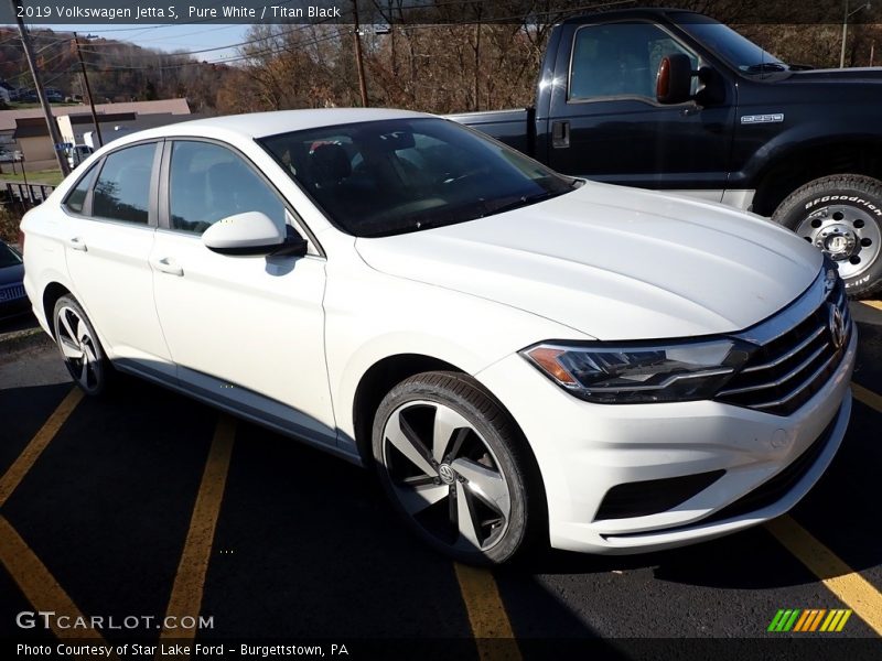 Pure White / Titan Black 2019 Volkswagen Jetta S