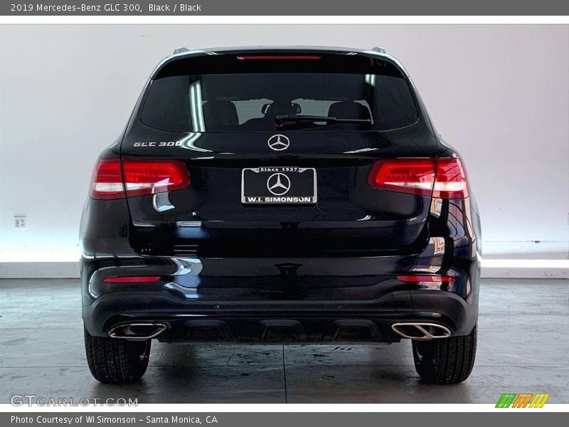 Black / Black 2019 Mercedes-Benz GLC 300