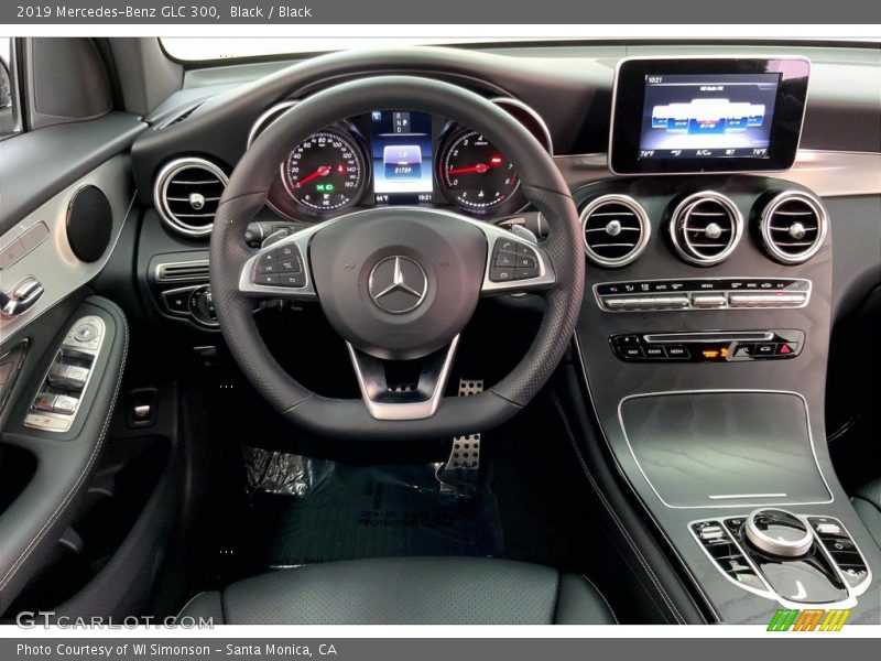 Black / Black 2019 Mercedes-Benz GLC 300