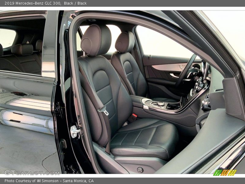 Black / Black 2019 Mercedes-Benz GLC 300