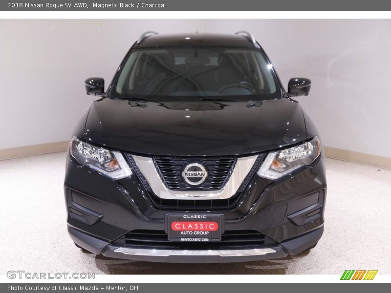 Magnetic Black / Charcoal 2018 Nissan Rogue SV AWD