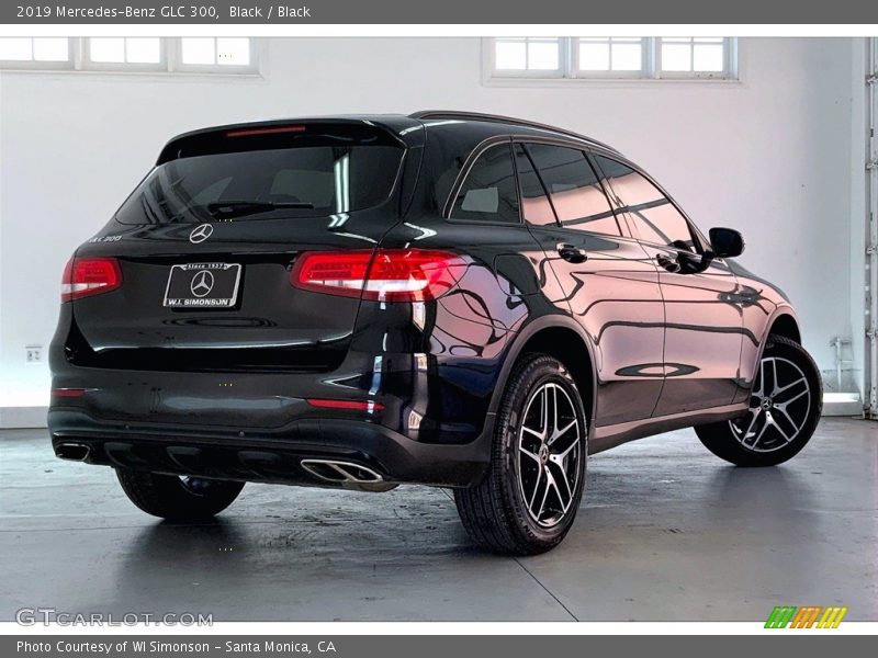 Black / Black 2019 Mercedes-Benz GLC 300