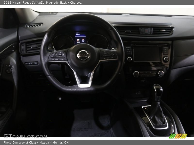 Magnetic Black / Charcoal 2018 Nissan Rogue SV AWD