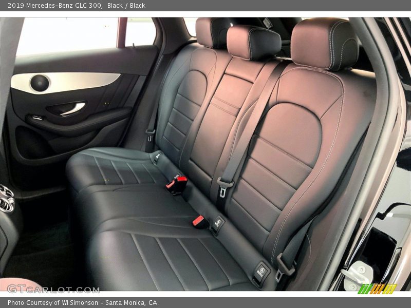 Black / Black 2019 Mercedes-Benz GLC 300