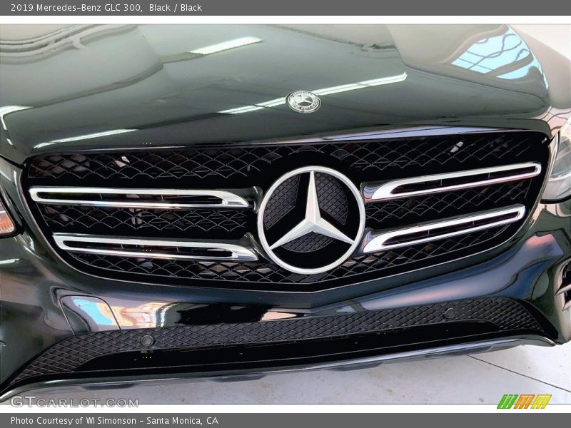 Black / Black 2019 Mercedes-Benz GLC 300