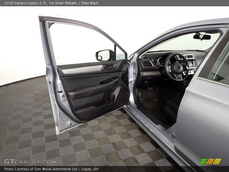 Ice Silver Metallic / Slate Black 2018 Subaru Legacy 2.5i