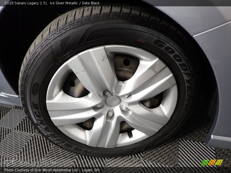 Ice Silver Metallic / Slate Black 2018 Subaru Legacy 2.5i