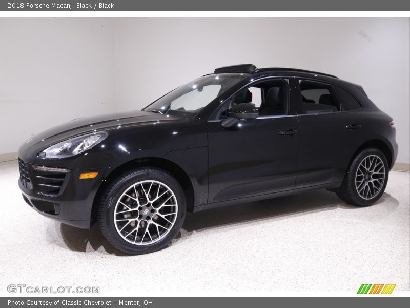 Black / Black 2018 Porsche Macan