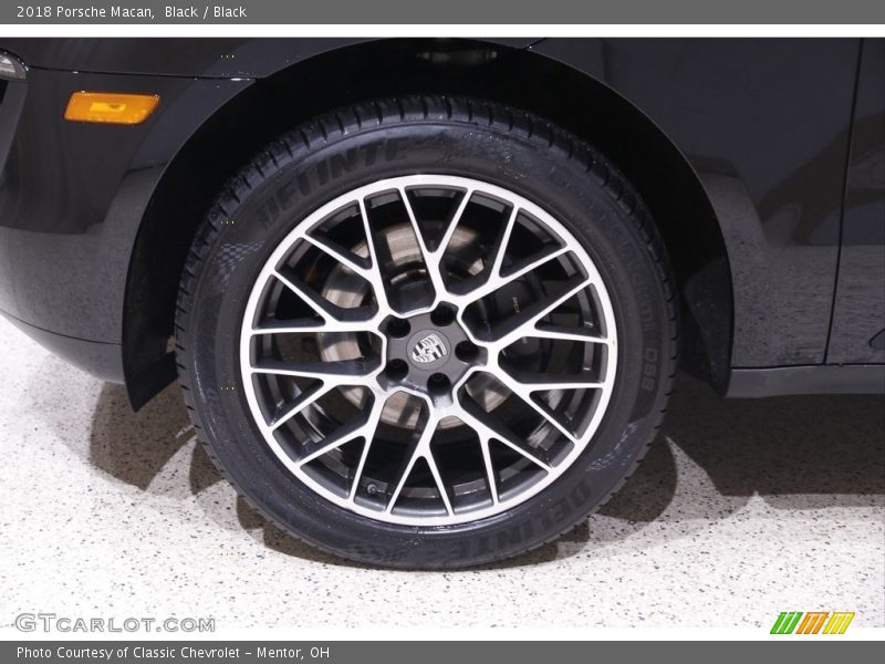 Black / Black 2018 Porsche Macan