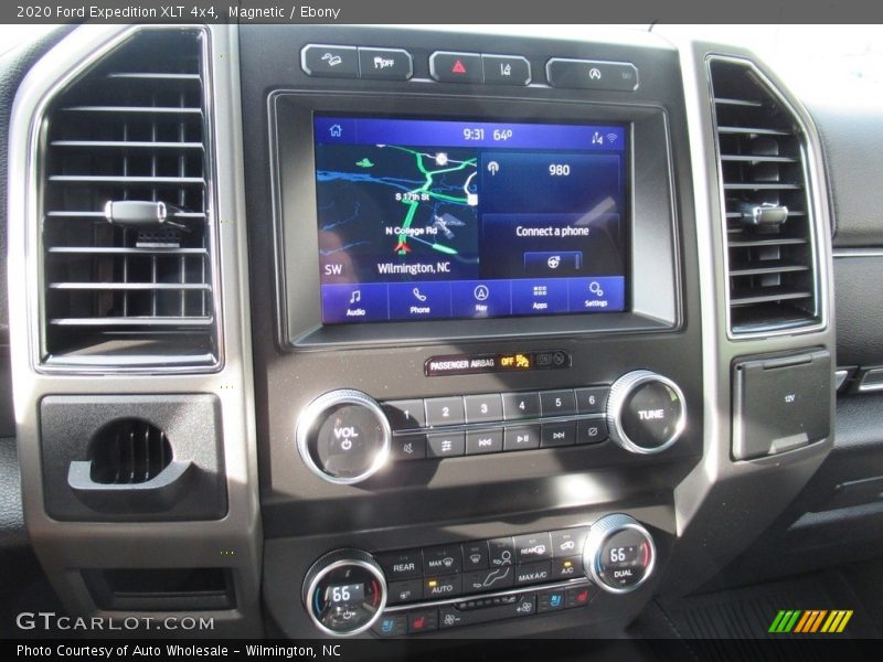 Magnetic / Ebony 2020 Ford Expedition XLT 4x4