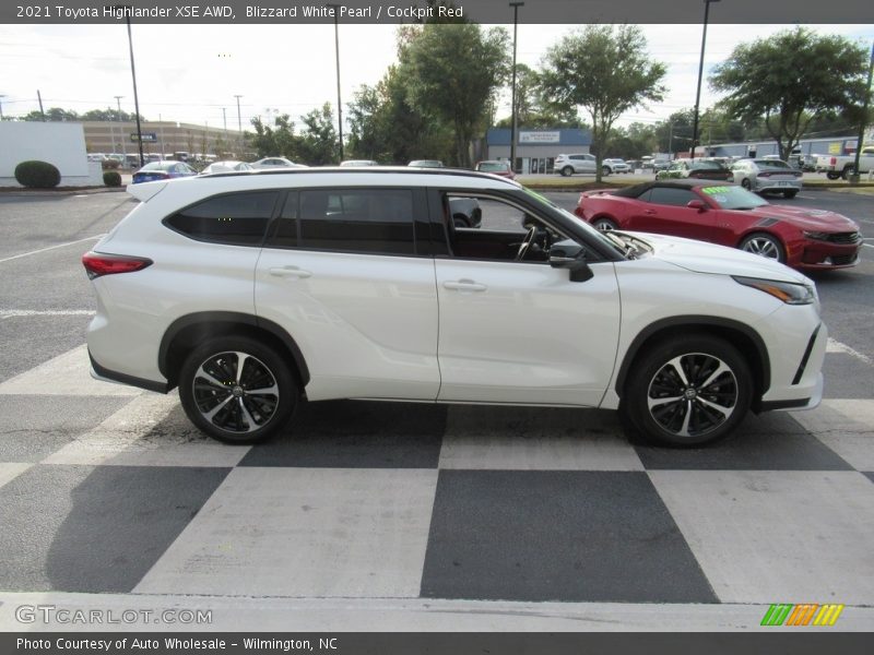 Blizzard White Pearl / Cockpit Red 2021 Toyota Highlander XSE AWD