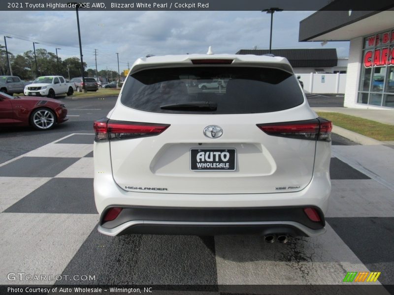 Blizzard White Pearl / Cockpit Red 2021 Toyota Highlander XSE AWD