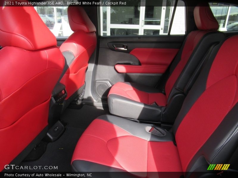 Blizzard White Pearl / Cockpit Red 2021 Toyota Highlander XSE AWD