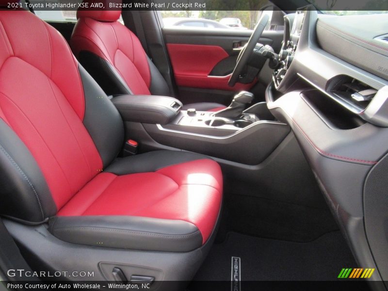 Blizzard White Pearl / Cockpit Red 2021 Toyota Highlander XSE AWD
