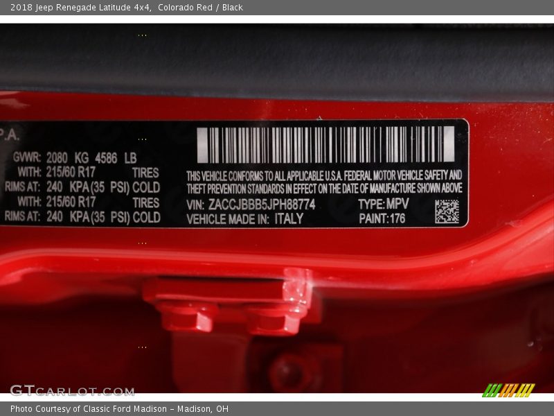 Colorado Red / Black 2018 Jeep Renegade Latitude 4x4