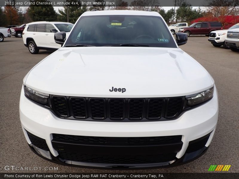 Bright White / Black 2021 Jeep Grand Cherokee L Altitude 4x4