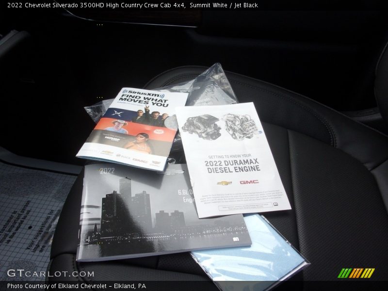 Summit White / Jet Black 2022 Chevrolet Silverado 3500HD High Country Crew Cab 4x4