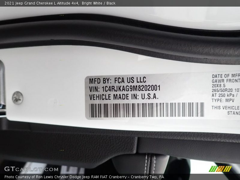 Bright White / Black 2021 Jeep Grand Cherokee L Altitude 4x4